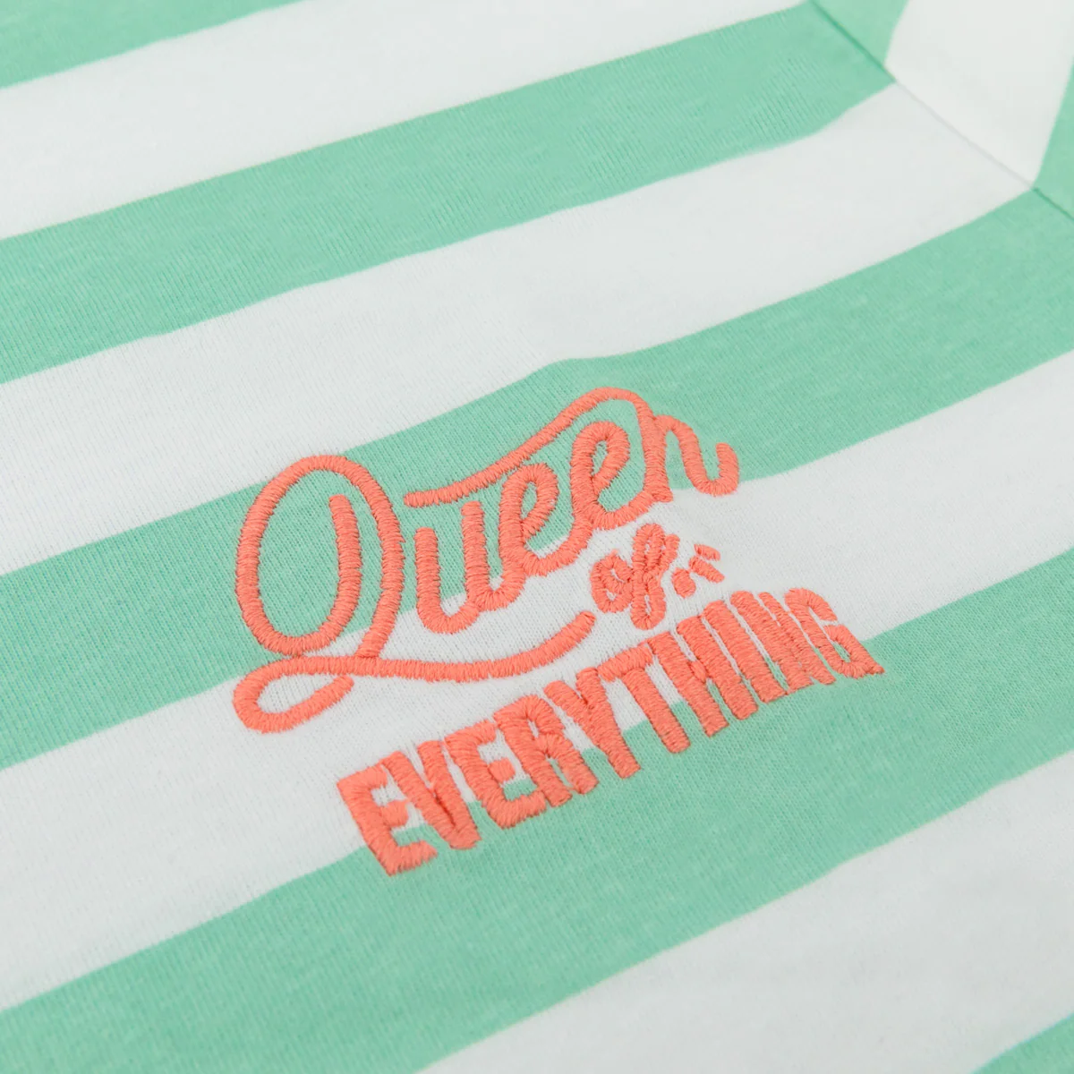 Green T-shirt with short sleeves L size - Queen of everything - Image 5