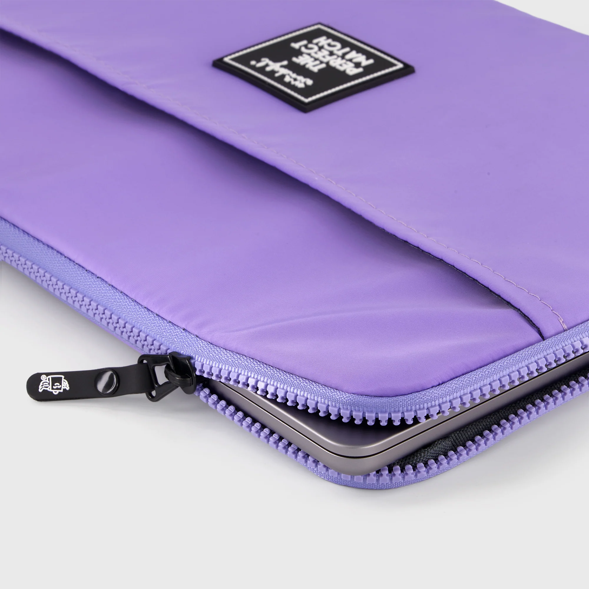 Funda de portátil 13-14" lila - The perfect match - Image 3
