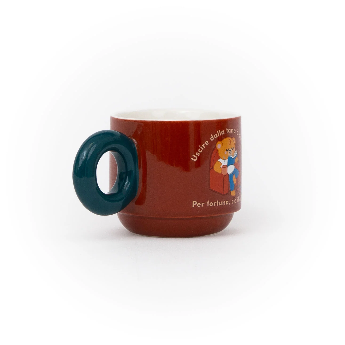 Tazza impilabile - Uscire dalla tana è difficile. Per fortuna, c’è il caffè. - Image 3