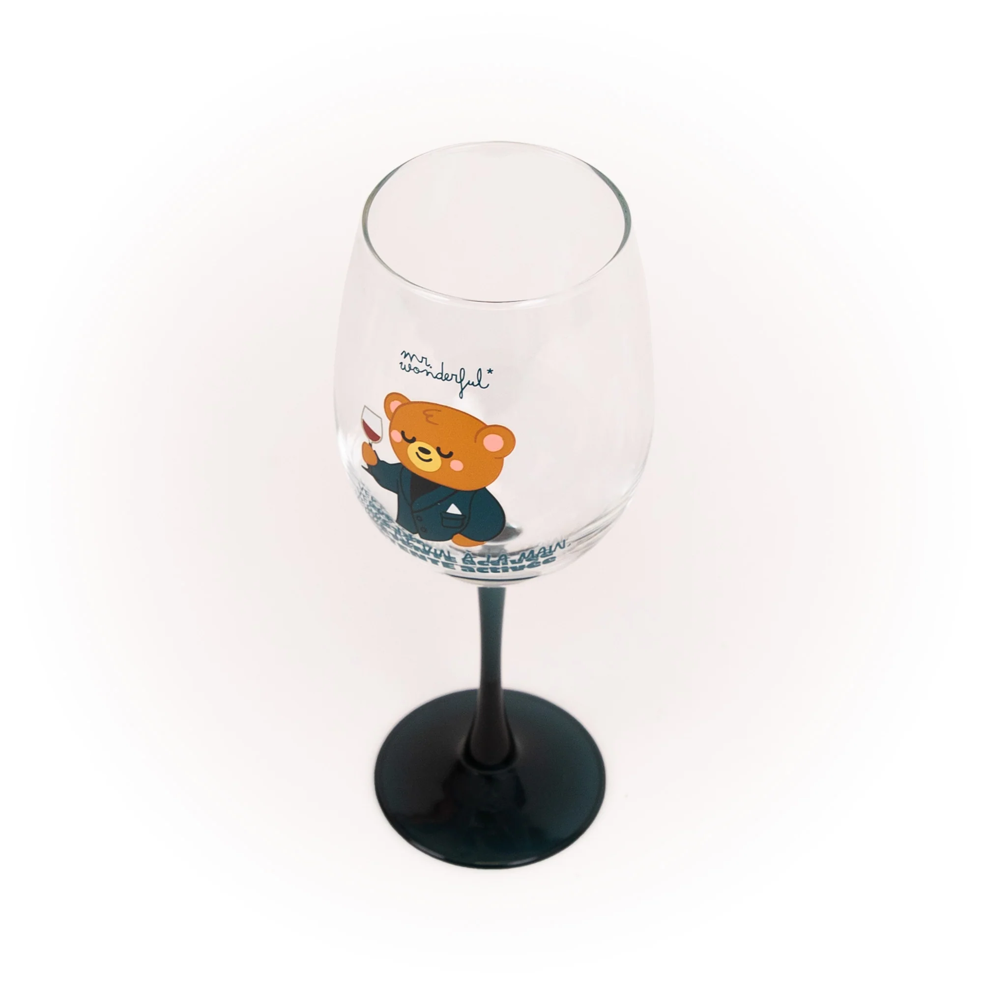 Verre à vin – Verre de vin à la main, détente activée - Image 4